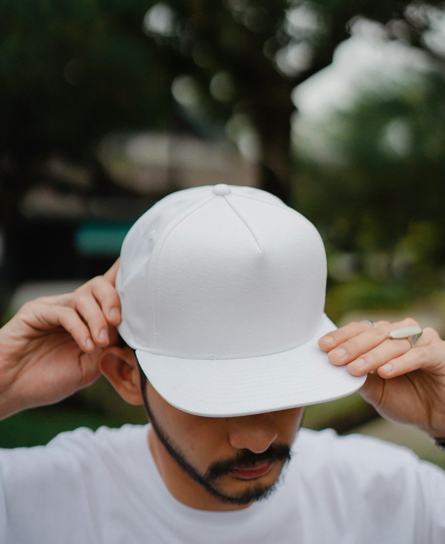 Model wearing the HUNT/11 cap